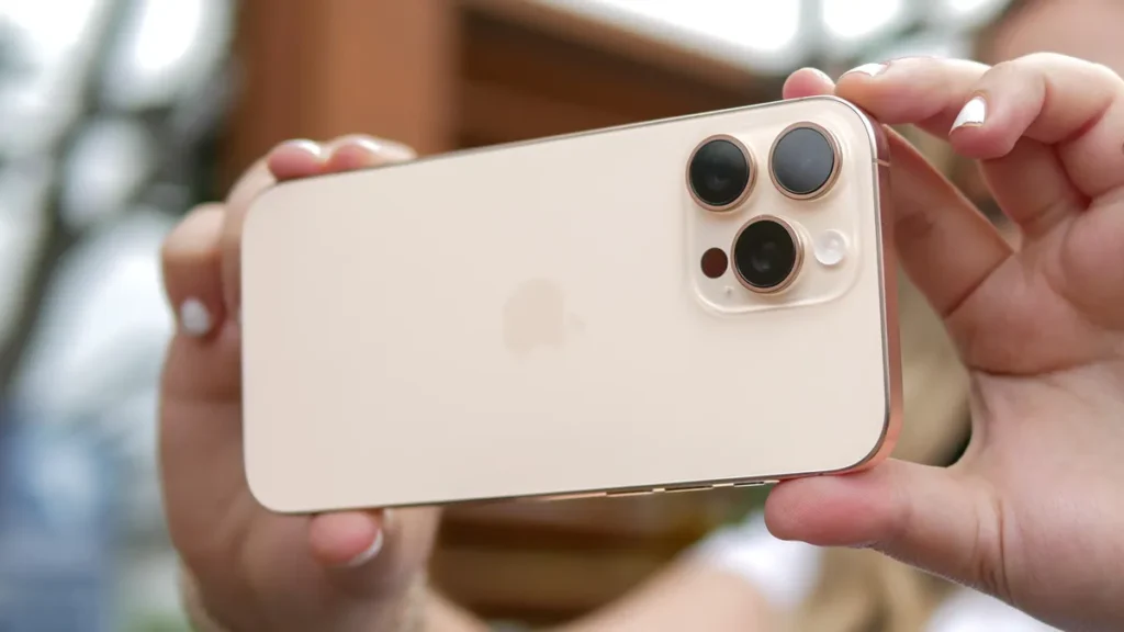 iPhone 16 Pro Max camera setup